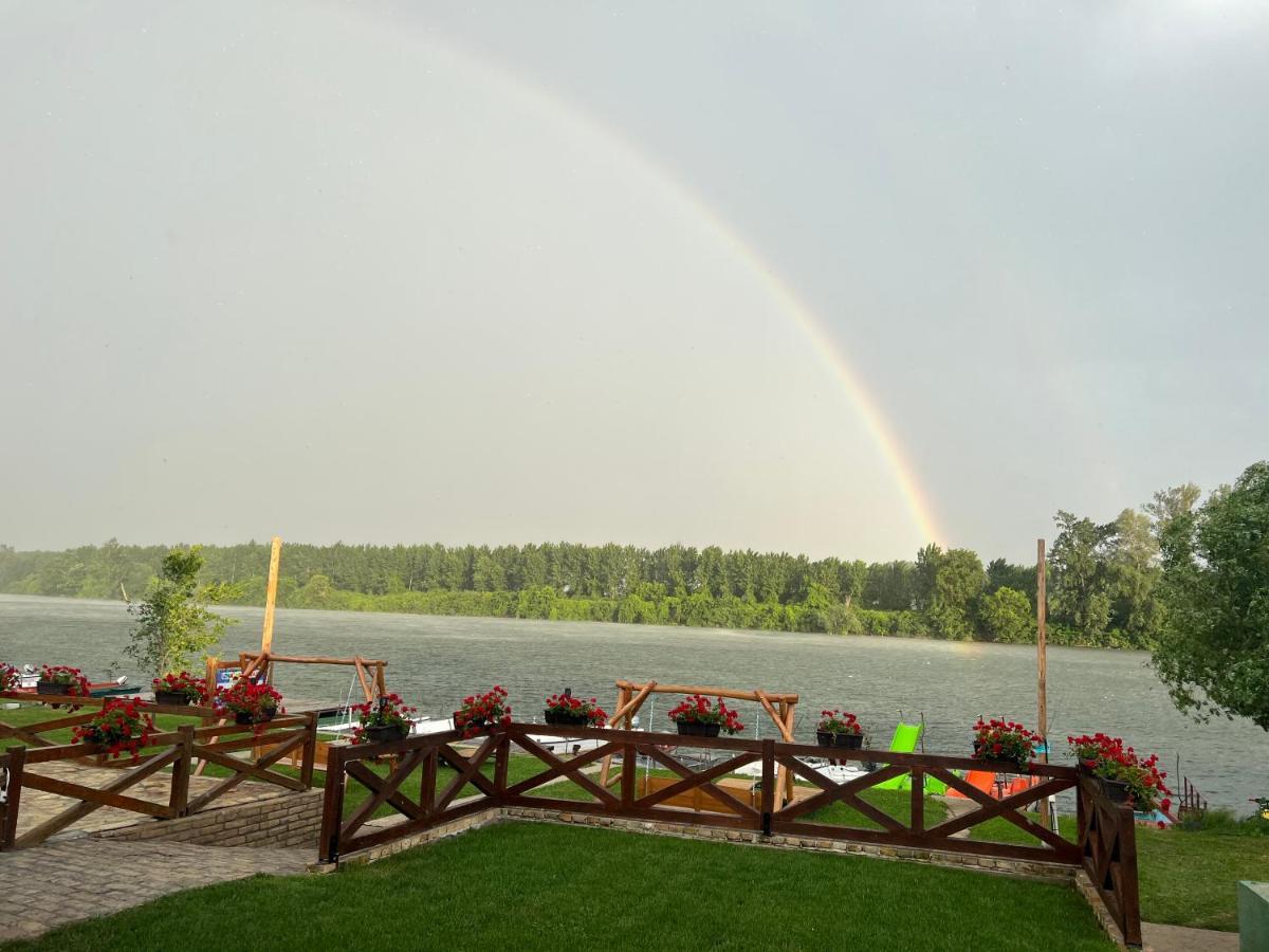 Apartmani Tiske Noci Bečej Exterior foto