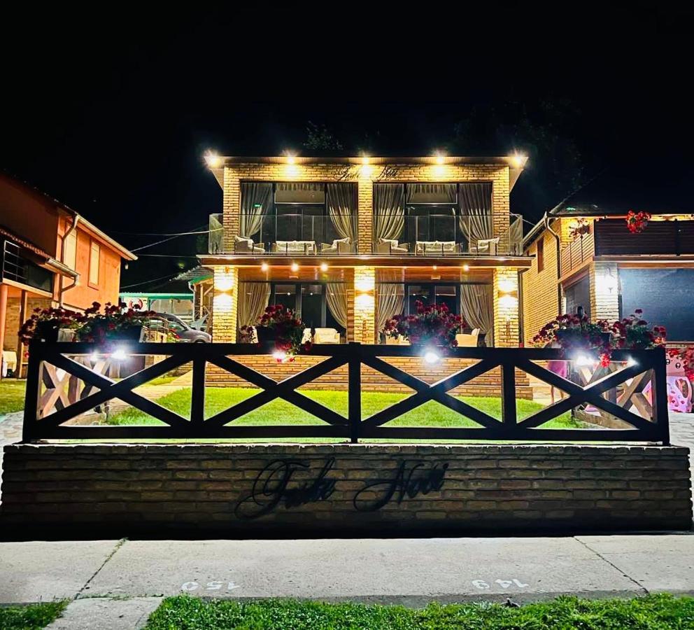 Apartmani Tiske Noci Bečej Exterior foto