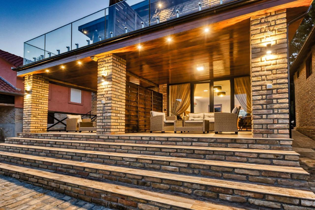 Apartmani Tiske Noci Bečej Exterior foto