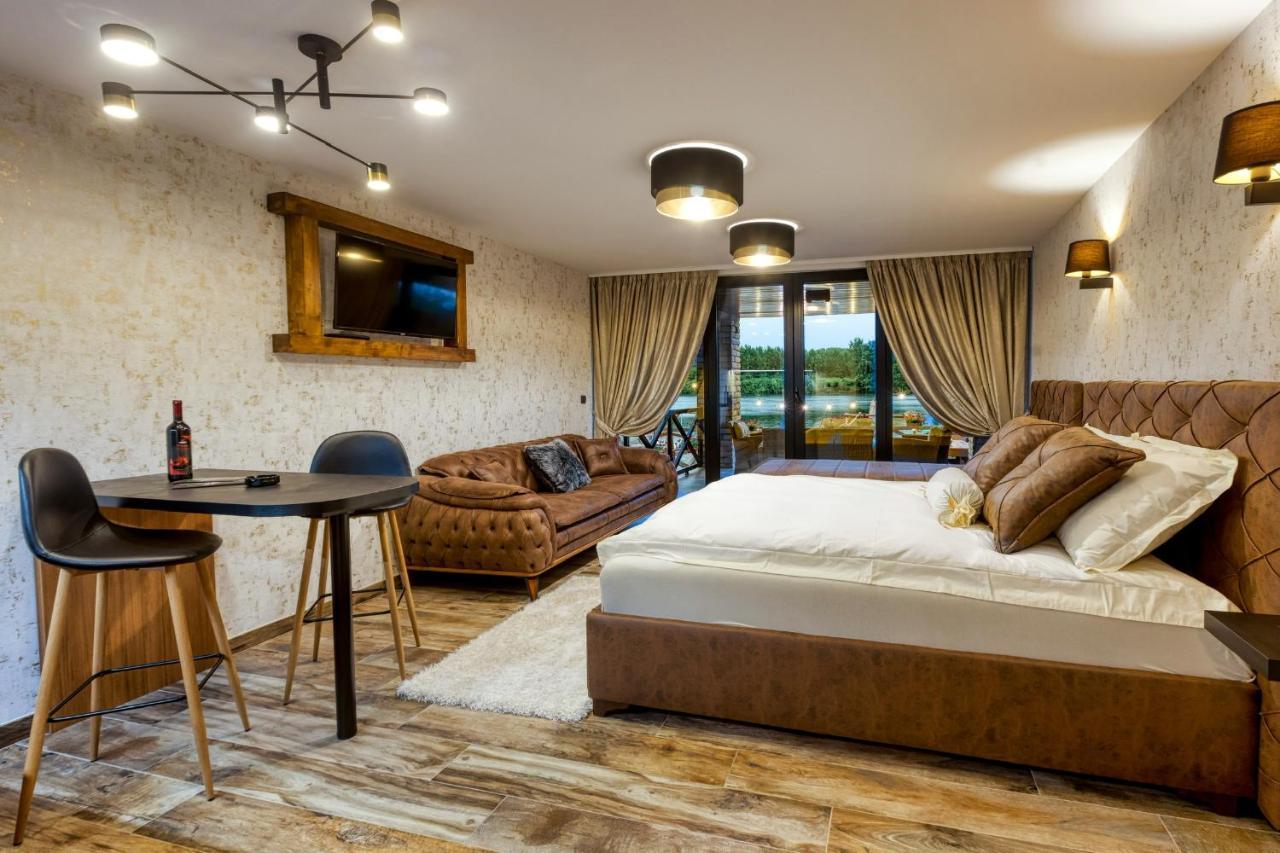 Apartmani Tiske Noci Bečej Exterior foto